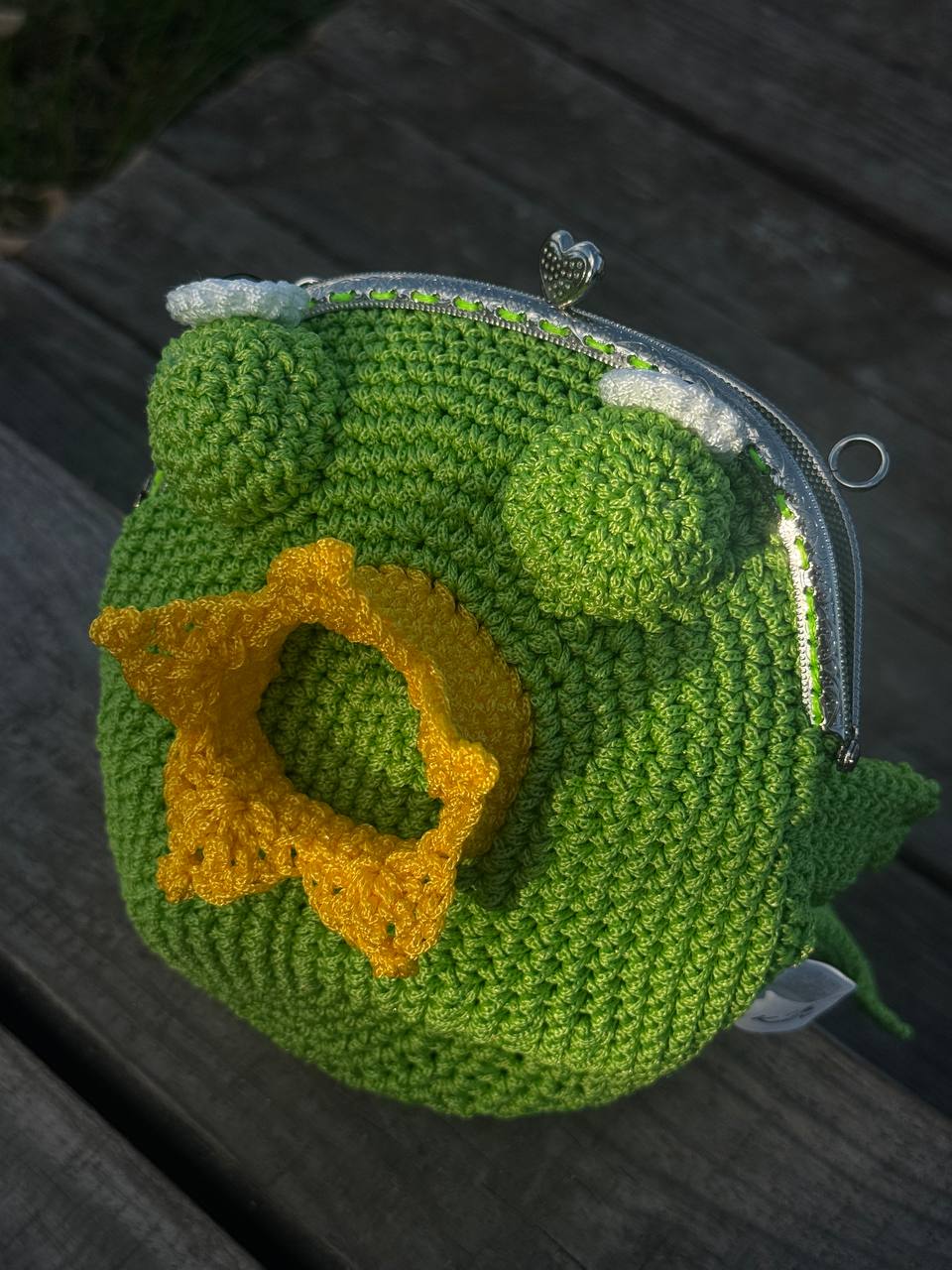 Queen Frog Bag