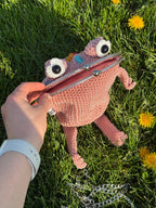 Pink Crochet Frog Bag with Gummy Bears – Handmade Shoulder & Crossbody Bag