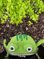 Green Minimalist Frog Bag – Simple Crochet Frog Purse, Handmade Frog Crossbody Bag