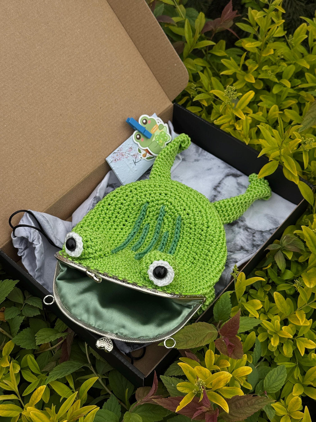 Green Minimalist Frog Bag – Simple Crochet Frog Purse, Handmade Frog Crossbody Bag