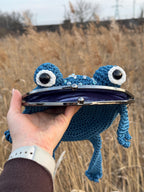 Crochet Frog Bag – Handmade Kawaii Frog Purse – Beaded Crossbody Bag – Czech Glass Beads