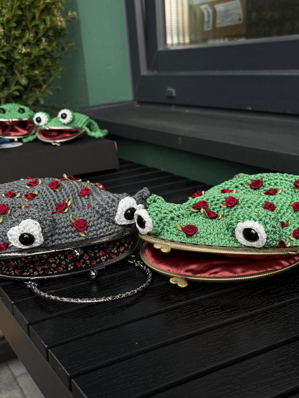Green Minimalist Frog Bag – Handmade Crochet Frog Purse with Roses