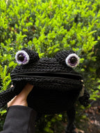 Crochet Frog Bag with Zipper – Custom Embroidery Option – Black Handmade Purse with Strap – Lined Durable Macrame Frogcore Gift