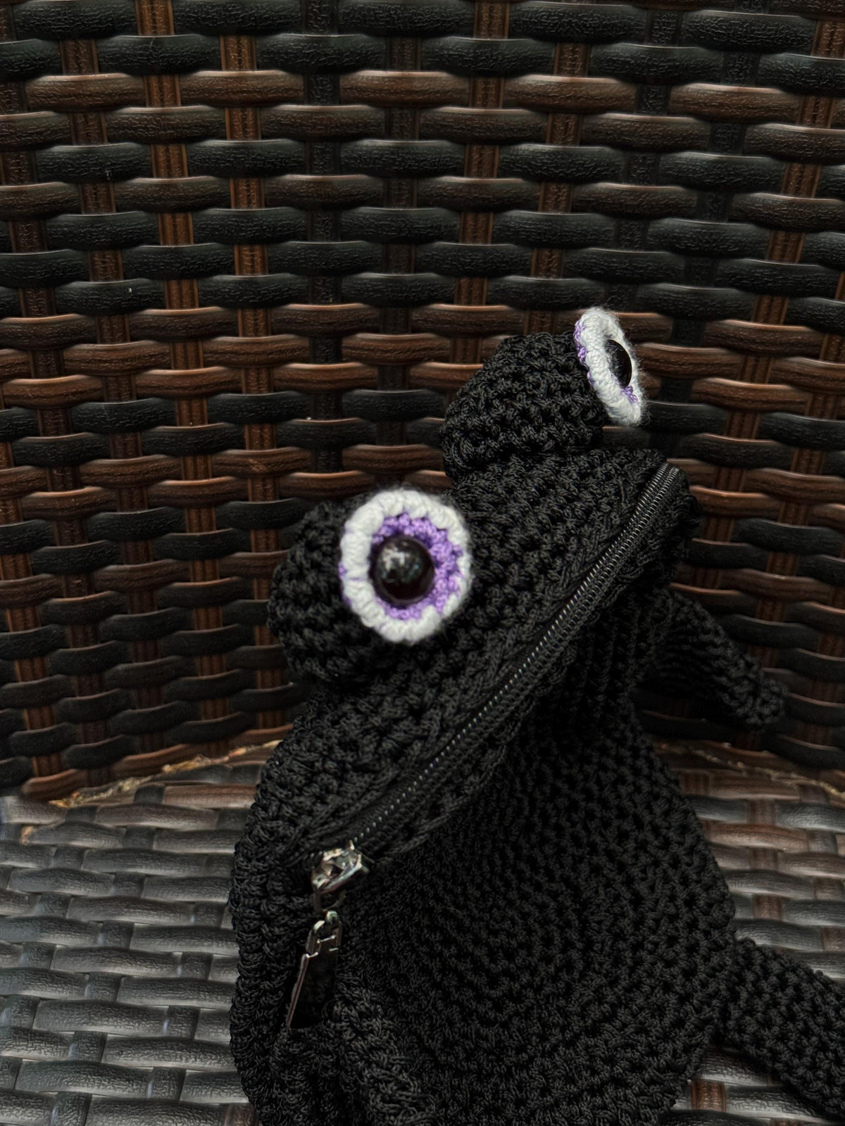Crochet Frog Bag with Zipper – Custom Embroidery Option – Black Handmade Purse with Strap – Lined Durable Macrame Frogcore Gift