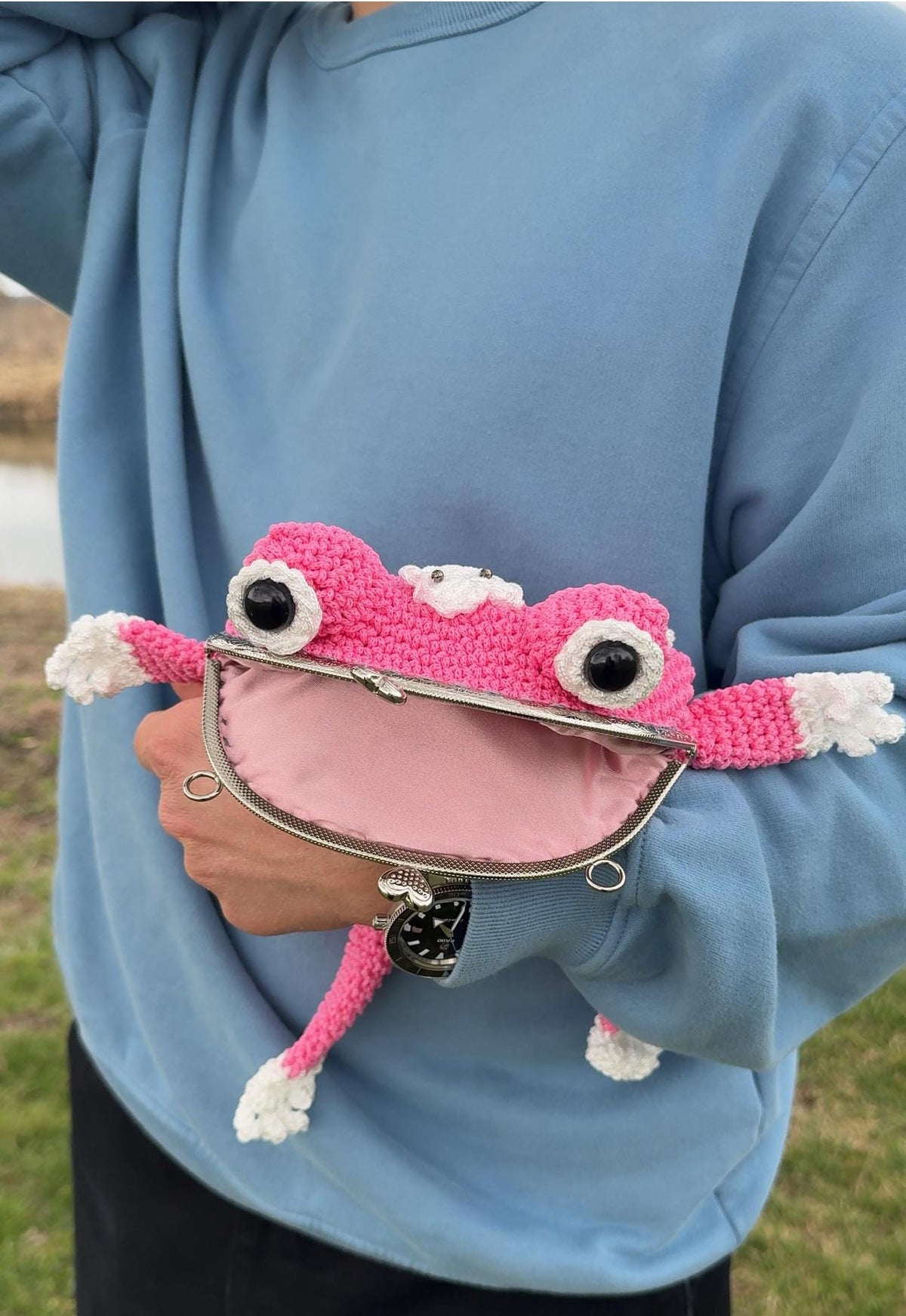 Pink Frog Bag with Cat Patches – Cute Crochet Frog Purse, Wallet or Cosmetic Bag