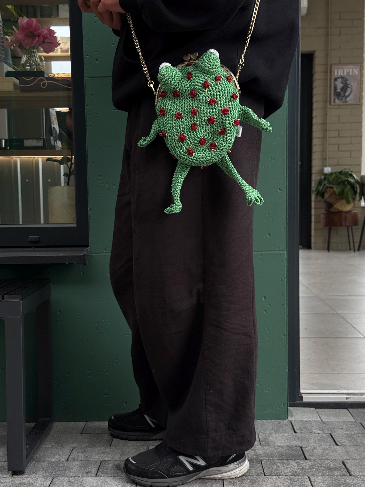 Green Minimalist Frog Bag – Handmade Crochet Frog Purse with Roses