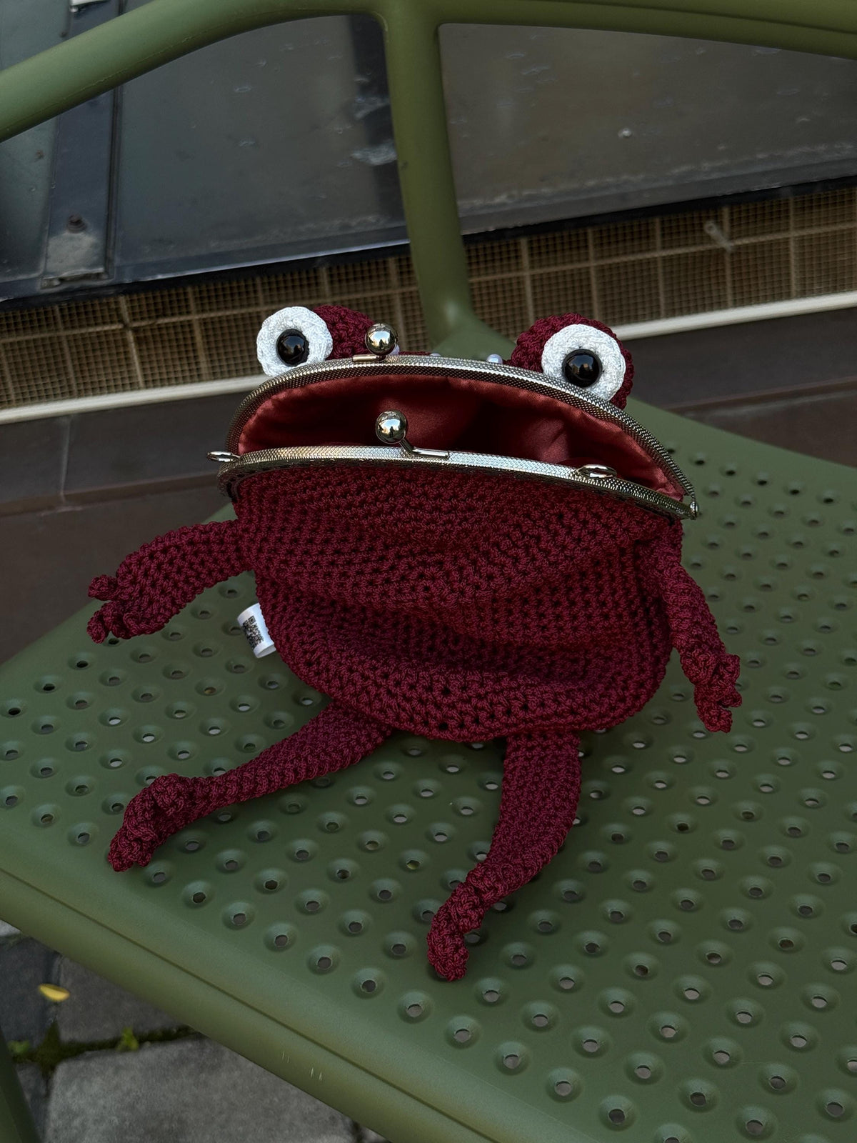 Red Crochet Frog Purse with Beaded Details – Handmade Shoulder & Crossbody Purse