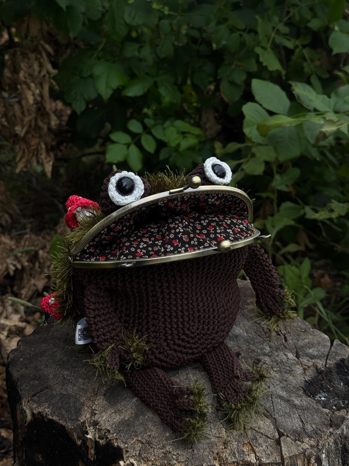 Forest Frog Bag — Goblincore Crochet Toad Purse with Mushrooms & Moss — Cottagecore Crossbody — Handmade Kaeru Frog Bag