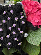 Black Crochet Frog Bag with Purple Roses – Handmade Frog Purse with Kiss Clasp and Chain Strap – Romantic Dark Frog Crossbody
