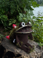 Forest Frog Bag — Goblincore Crochet Toad Purse with Mushrooms & Moss — Cottagecore Crossbody — Handmade Kaeru Frog Bag