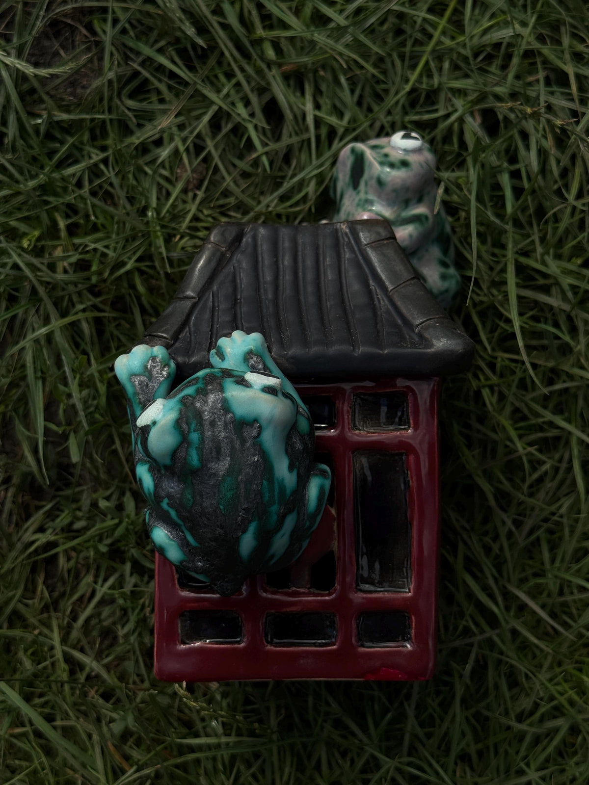 Ceramic Frog Oil Burner, Frog House Lamp, Aromatherapy Decor, Handmade Ceramic Frog House, Cottagecore Gift, Frog Lover Gift