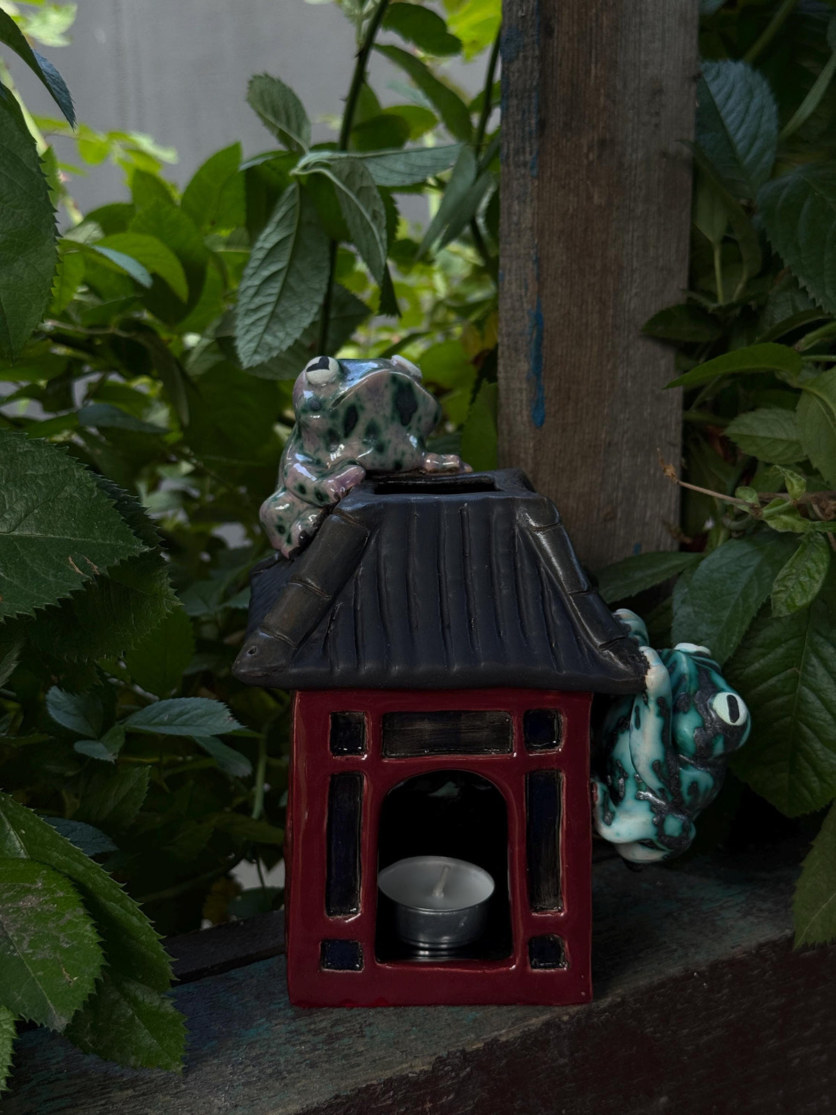 Ceramic Frog Oil Burner, Frog House Lamp, Aromatherapy Decor, Handmade Ceramic Frog House, Cottagecore Gift, Frog Lover Gift