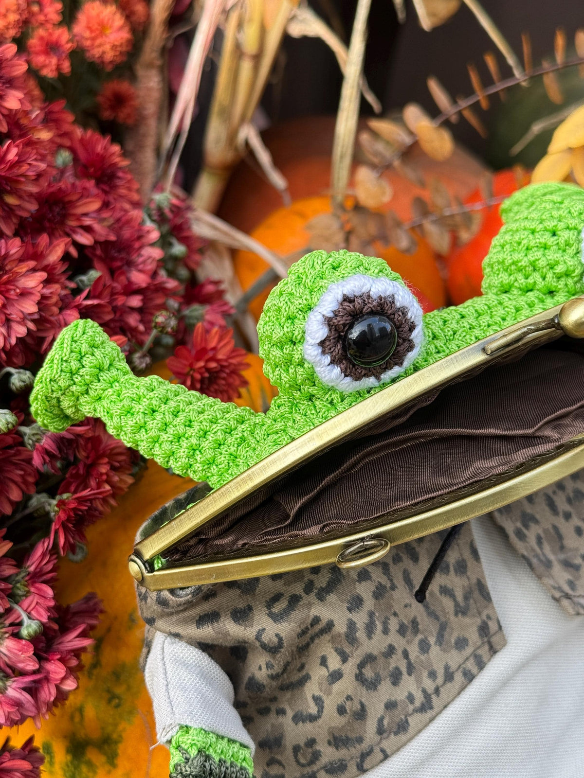 Crochet Frog Bag with Swamp Vibes – Handmade Frog Purse