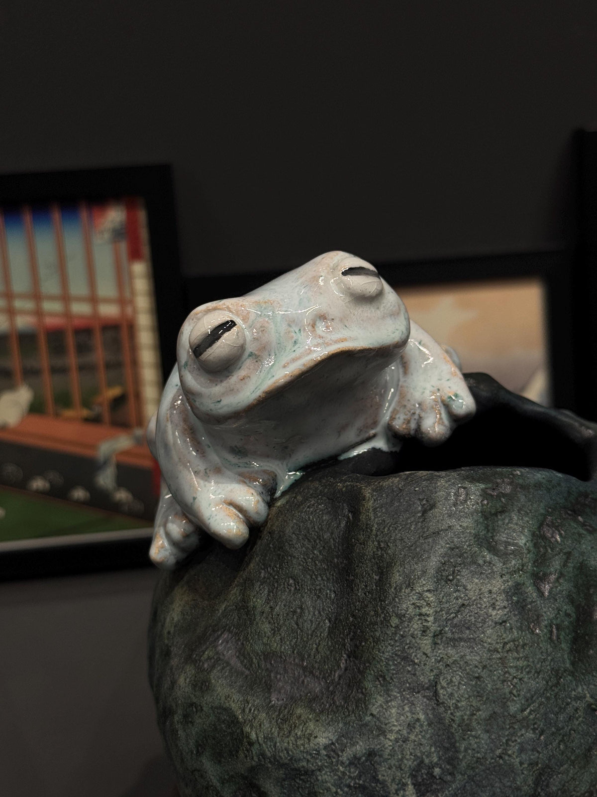 Aromatherapy Lamp – Handmade Ceramic Frog House