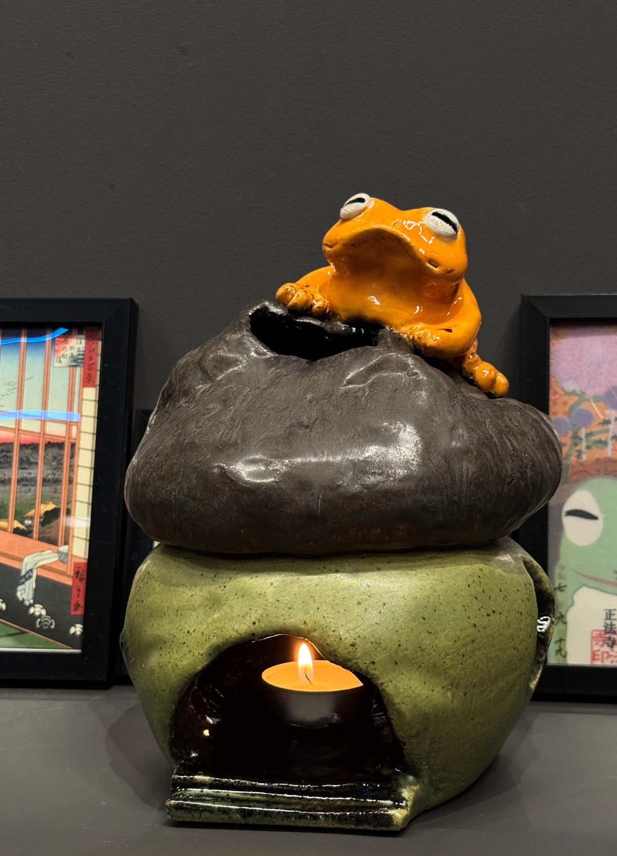 Aromatherapy Lamp – Handmade Ceramic Frog House