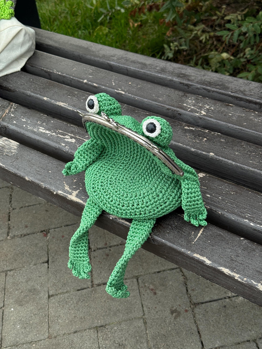 Realistic Green Crochet Frog Bag - Handmade Nature-Inspired Design
