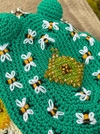 Handmade Crochet Frog Bag – Unique Bee & Beehive Design, Kawaii Frog Purse, Whimsical Animal Handbag, Gift for Her