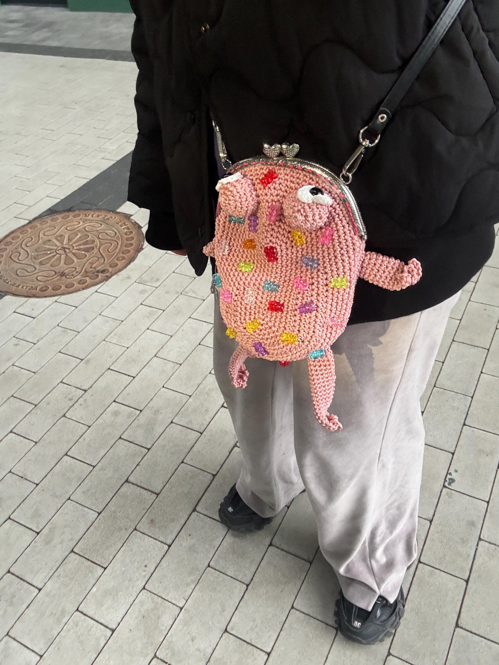 Pink Crochet Frog Bag with Gummy Bears – Handmade Shoulder & Crossbody Bag