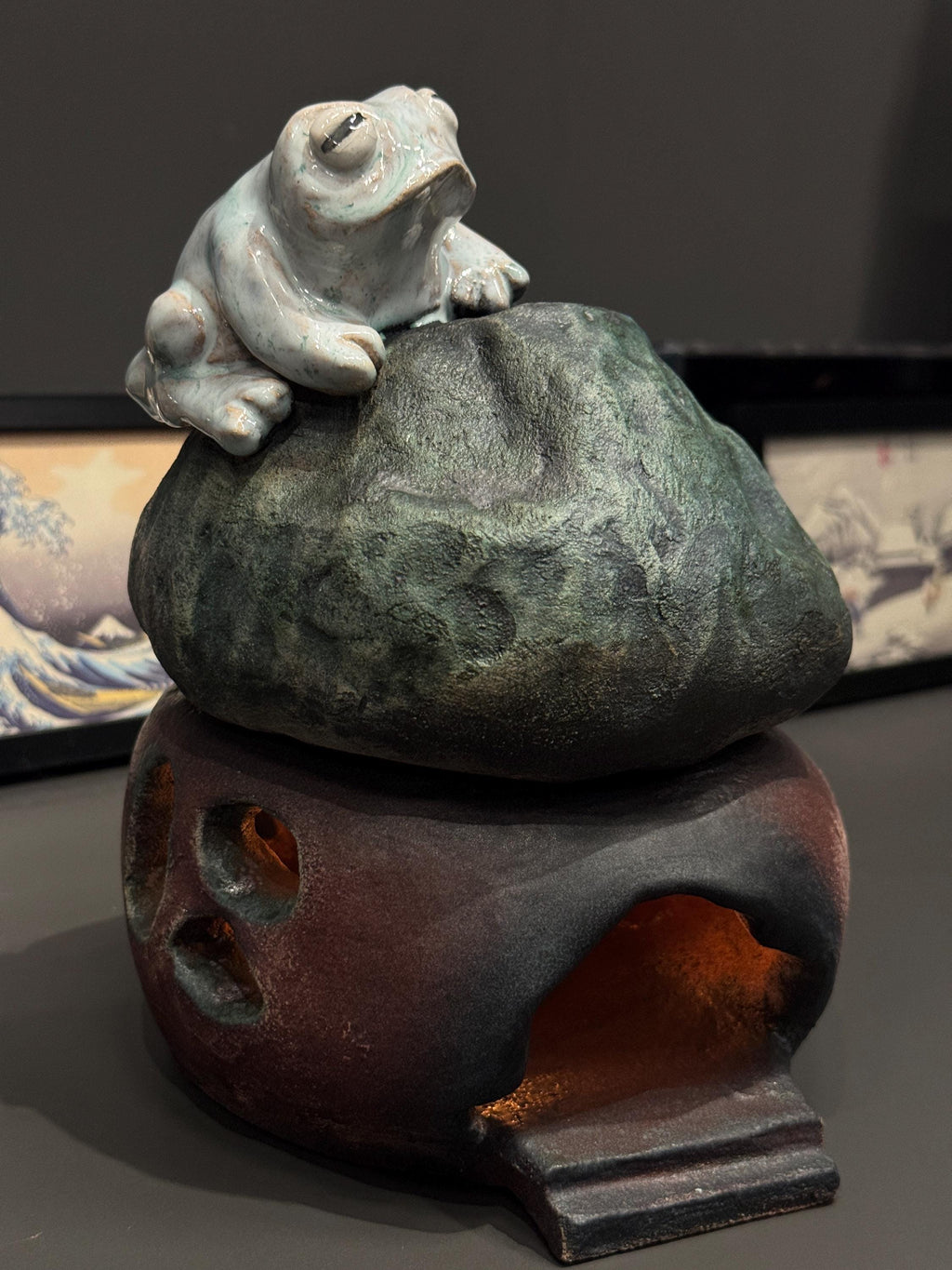 Aromatherapy Lamp – Handmade Ceramic Frog House
