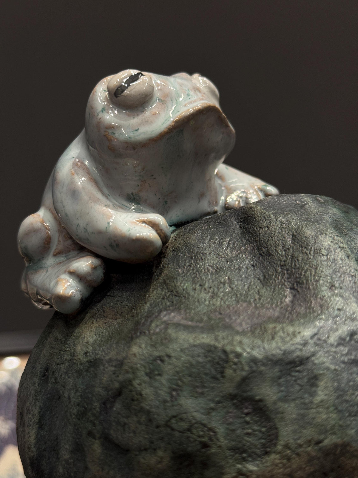 Aromatherapy Lamp – Handmade Ceramic Frog House