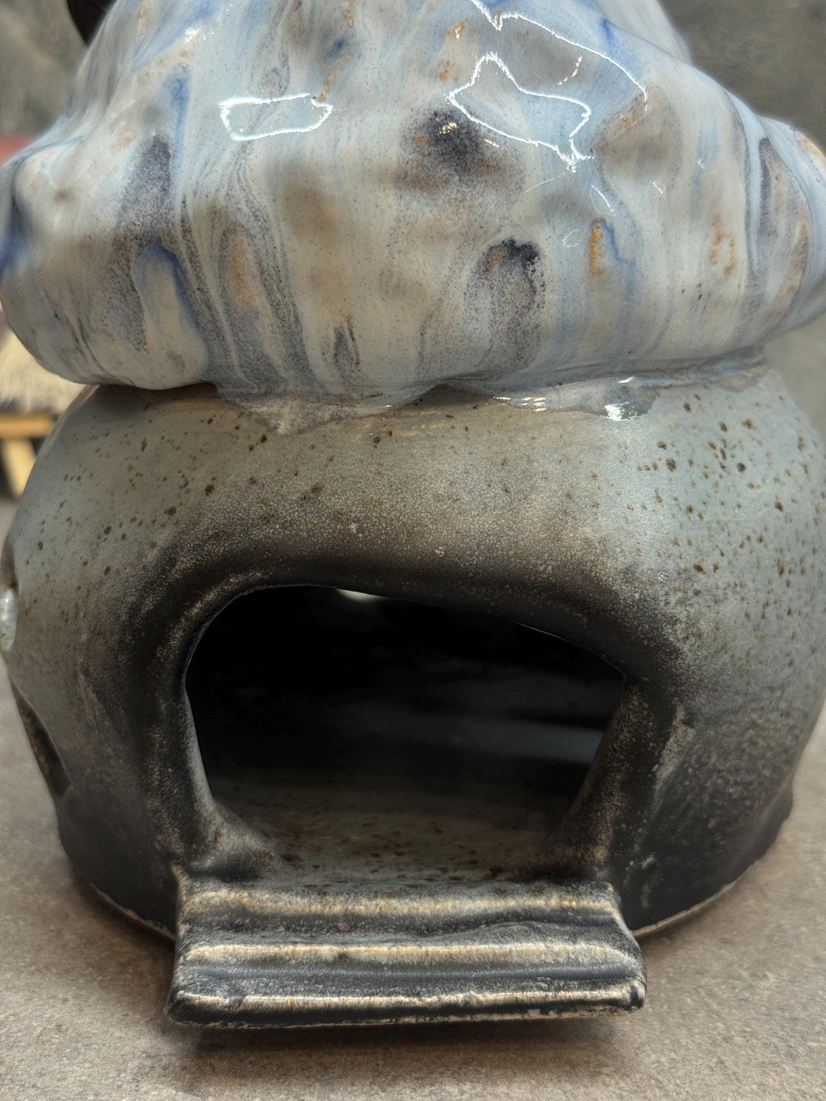 Aromatherapy Lamp – Handmade Ceramic Frog House