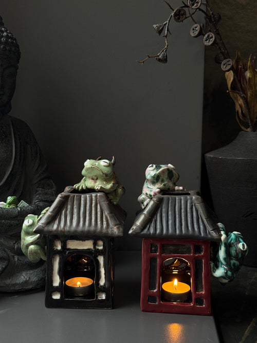 Ceramic Frog Oil Burner, Frog House Lamp, Aromatherapy Decor, Handmade Ceramic Frog House, Cottagecore Gift, Frog Lover Gift