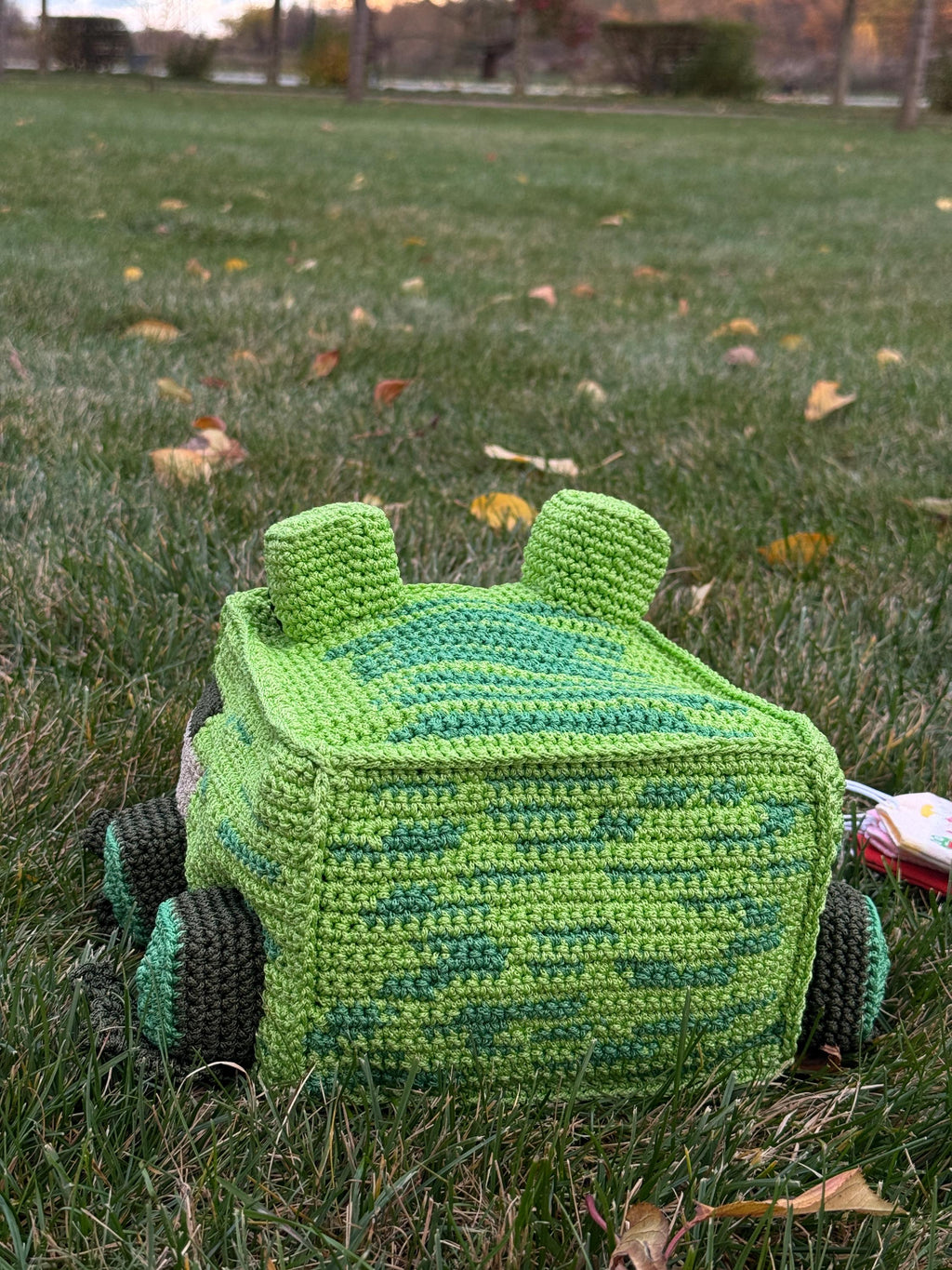 Square Crochet Frog Backpack – Handmade Frog Bag with Zipper & Satin Lining