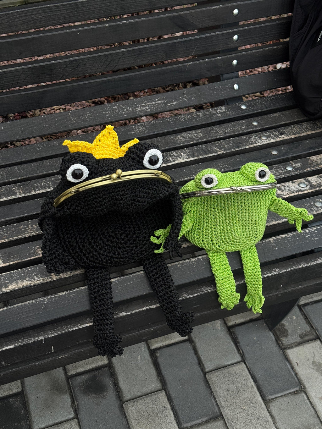 Frog King Bag – Handmade Black Frog Purse with Golden Crown