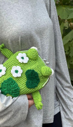 Green Frog Purse with Flowers and Leaves – Crochet Frog bag