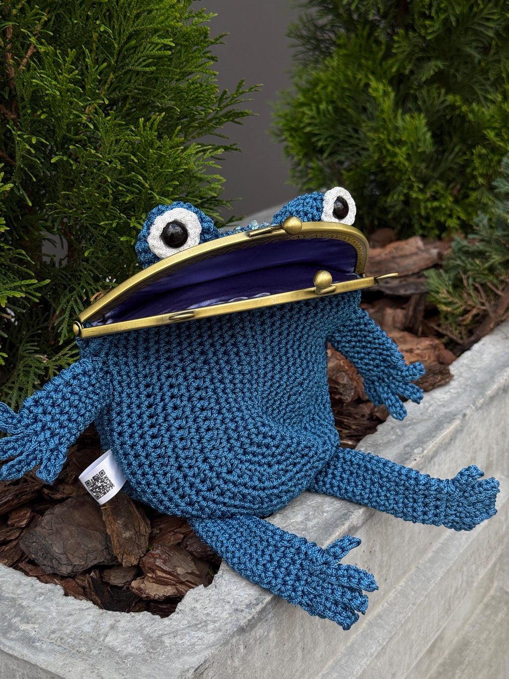Crochet Frog Bag – Handmade Kawaii Frog Purse – Beaded Crossbody Bag – Czech Glass Beads
