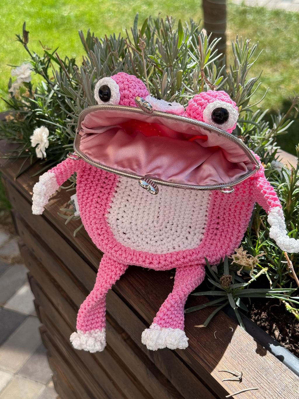 Pink Frog Bag with Cat Patches – Cute Crochet Frog Purse, Wallet or Cosmetic Bag