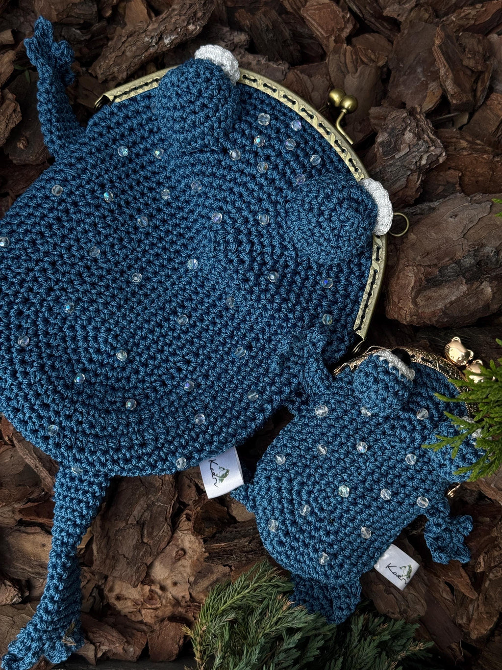 Crochet Frog Bag – Handmade Kawaii Frog Purse – Beaded Crossbody Bag – Czech Glass Beads