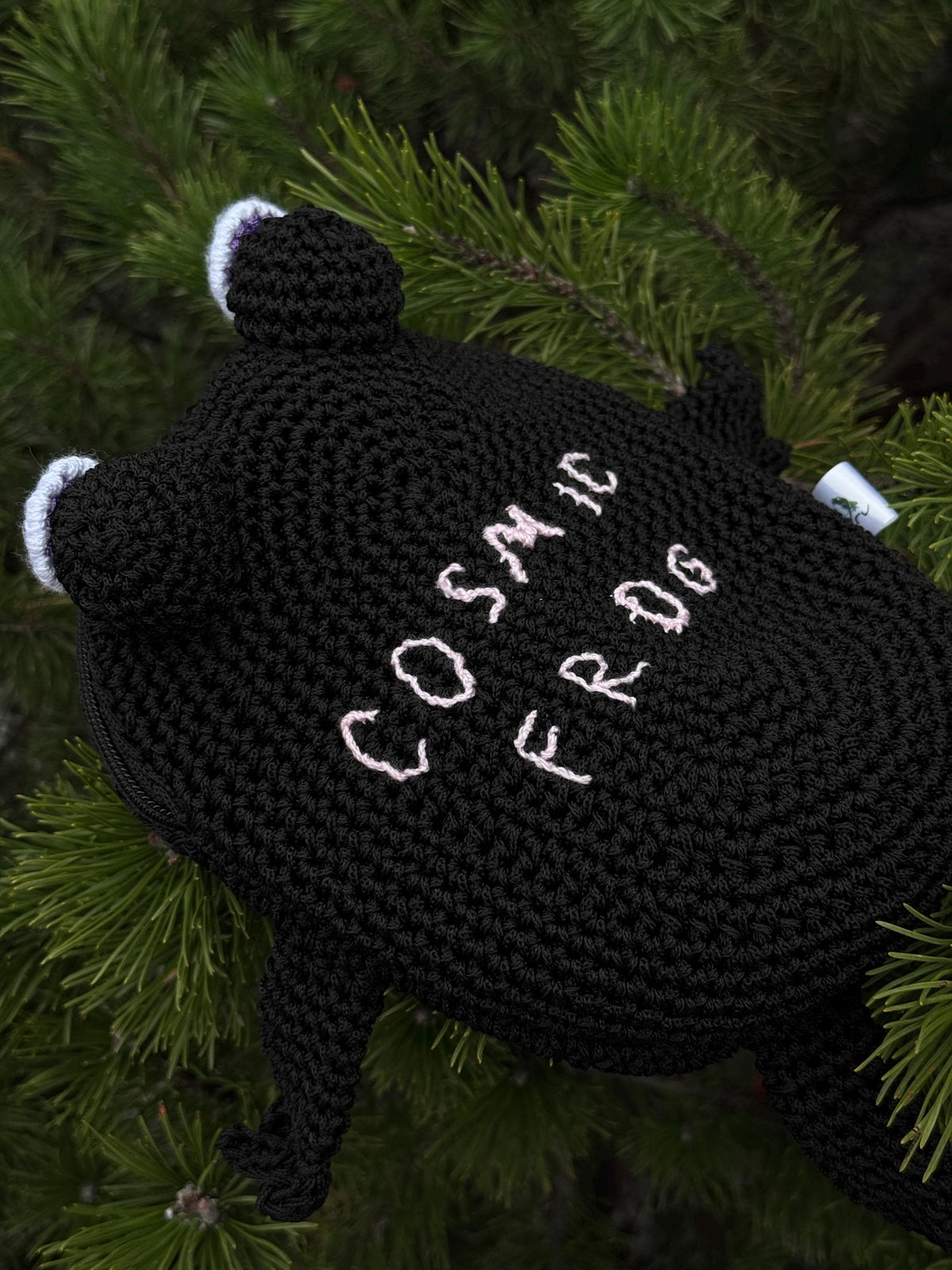 Crochet Frog Bag with Zipper – Custom Embroidery Option – Black Handmade Purse with Strap – Lined Durable Macrame Frogcore Gift