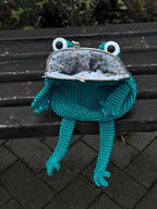 Emerald Frog Bag – Minimalist Crochet Frog Shoulder Bag with Floral Lining, Handmade Frog Purse