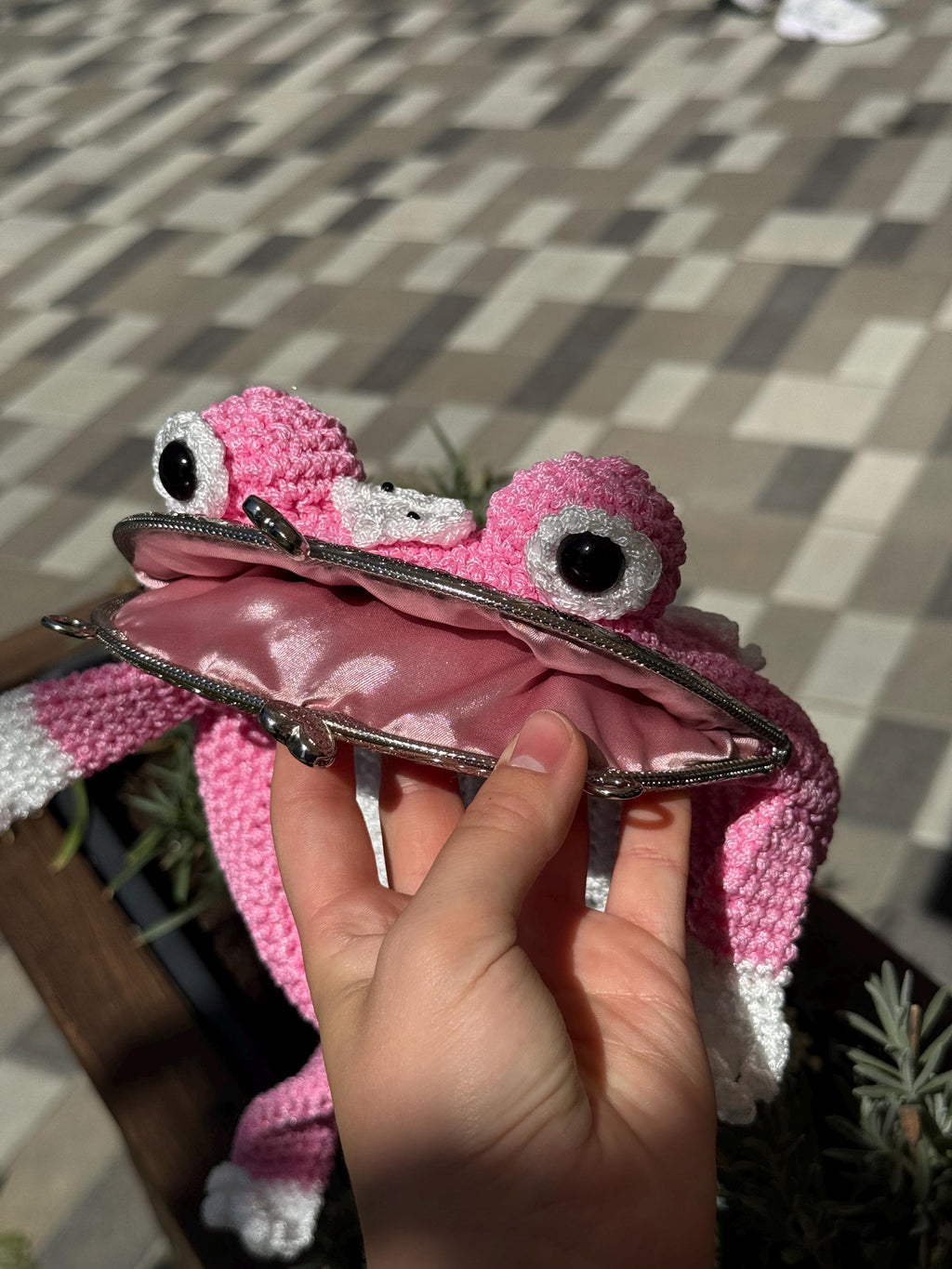 Pink Frog Bag with Cat Patches – Cute Crochet Frog Purse, Wallet or Cosmetic Bag