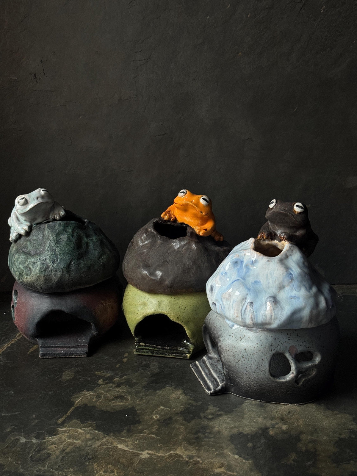 Aromatherapy Lamp – Handmade Ceramic Frog House