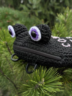 Crochet Frog Bag with Zipper – Custom Embroidery Option – Black Handmade Purse with Strap – Lined Durable Macrame Frogcore Gift