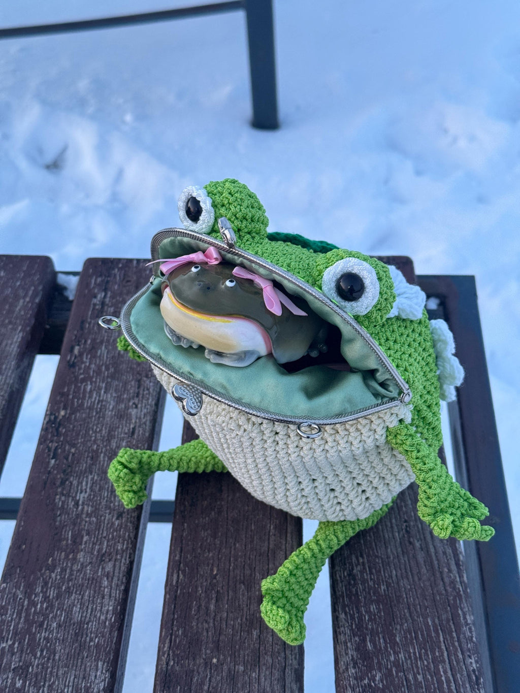Green Frog Purse with Flowers and Leaves – Crochet Frog bag