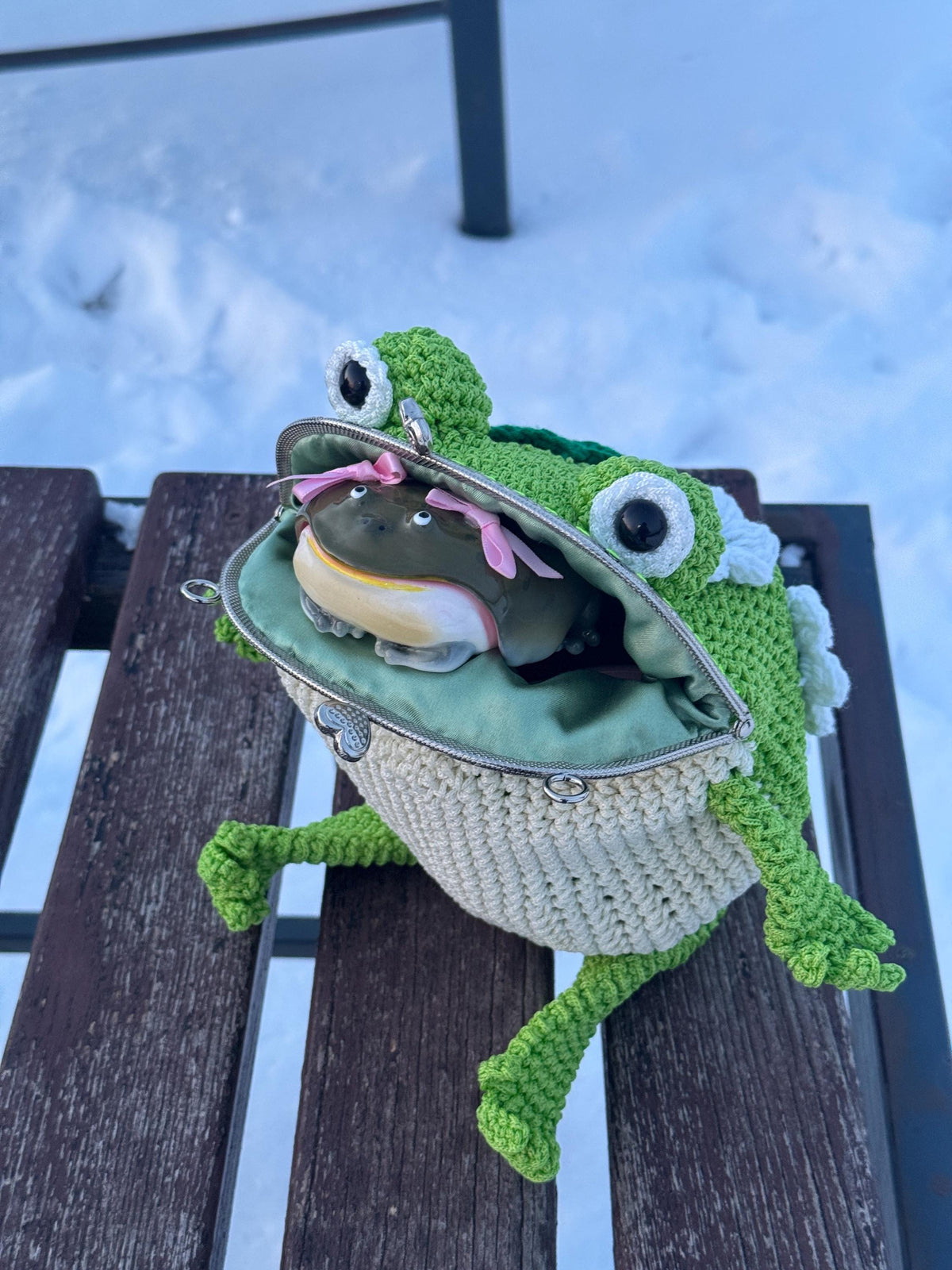 Green Frog Purse with Flowers and Leaves – Crochet Frog bag