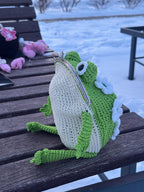 Green Frog Purse with Flowers and Leaves – Crochet Frog bag