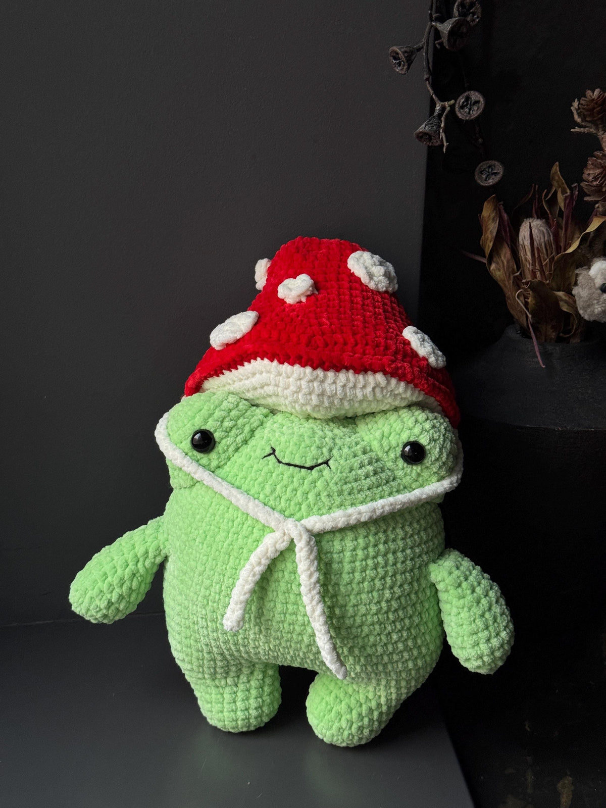 Plush Crochet Frog Pillow – Handmade Velvet Frog Toy, Soft Decorative Frog for Home Interior