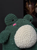 Plush Crochet Frog Pillow – Handmade Velvet Frog Toy, Soft Decorative Frog for Home Interior