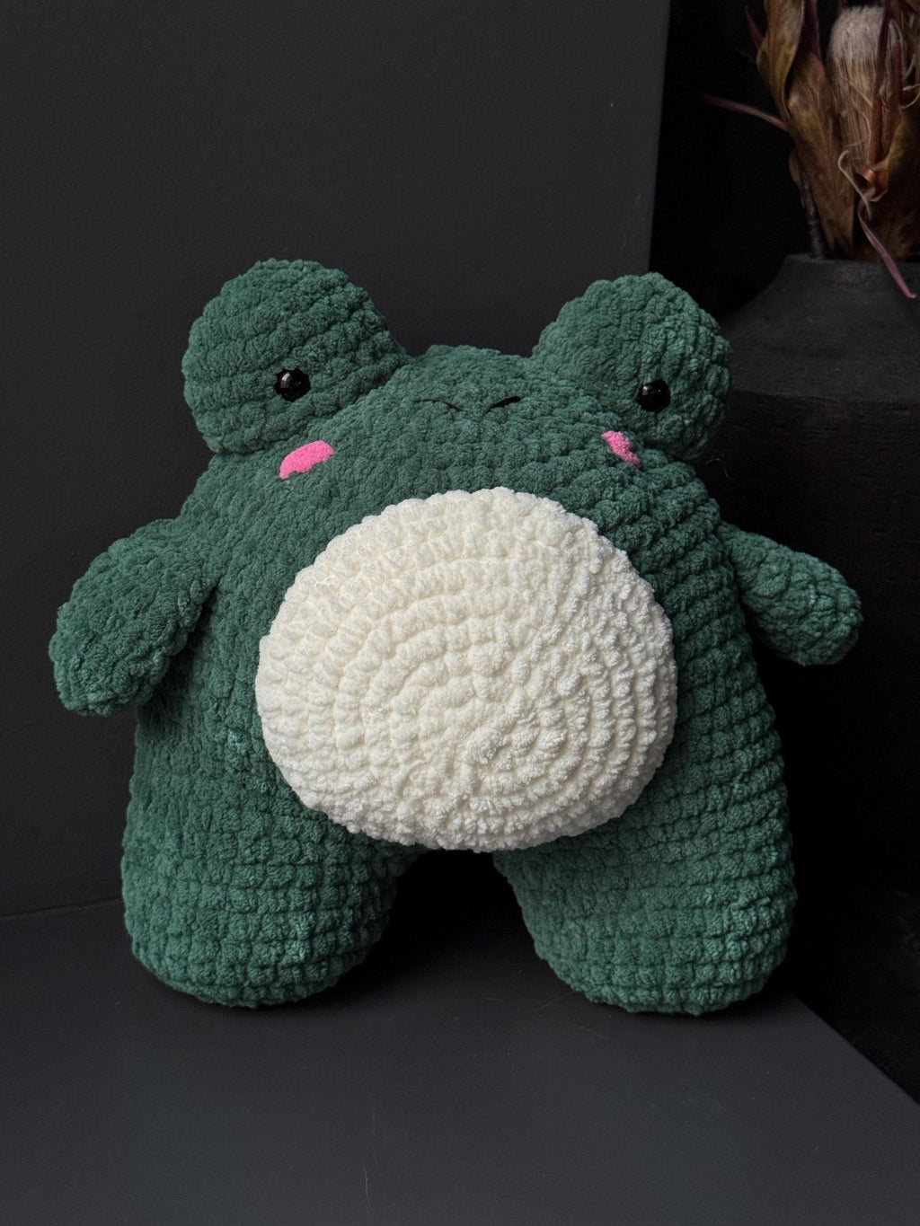Plush Crochet Frog Pillow – Handmade Velvet Frog Toy, Soft Decorative Frog for Home Interior