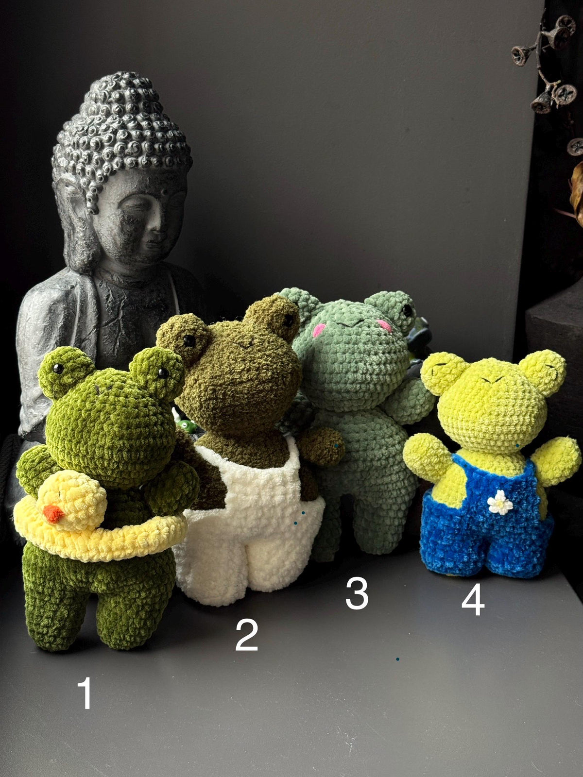 Handmade Plush Frog Toy – Soft Velvet Crochet Frog, Cute Amigurumi Frog Doll