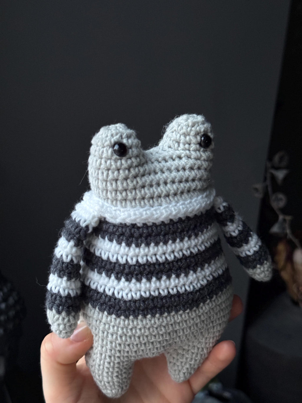 Crochet Frog Plush – Handmade Frog Toy, Soft Amigurumi Frog, Cute Frog Doll, Cozy Frog Decor