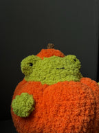 Handmade Plush Frog Toy – Soft Velvet Crochet Frog, Cute Amigurumi Frog Doll
