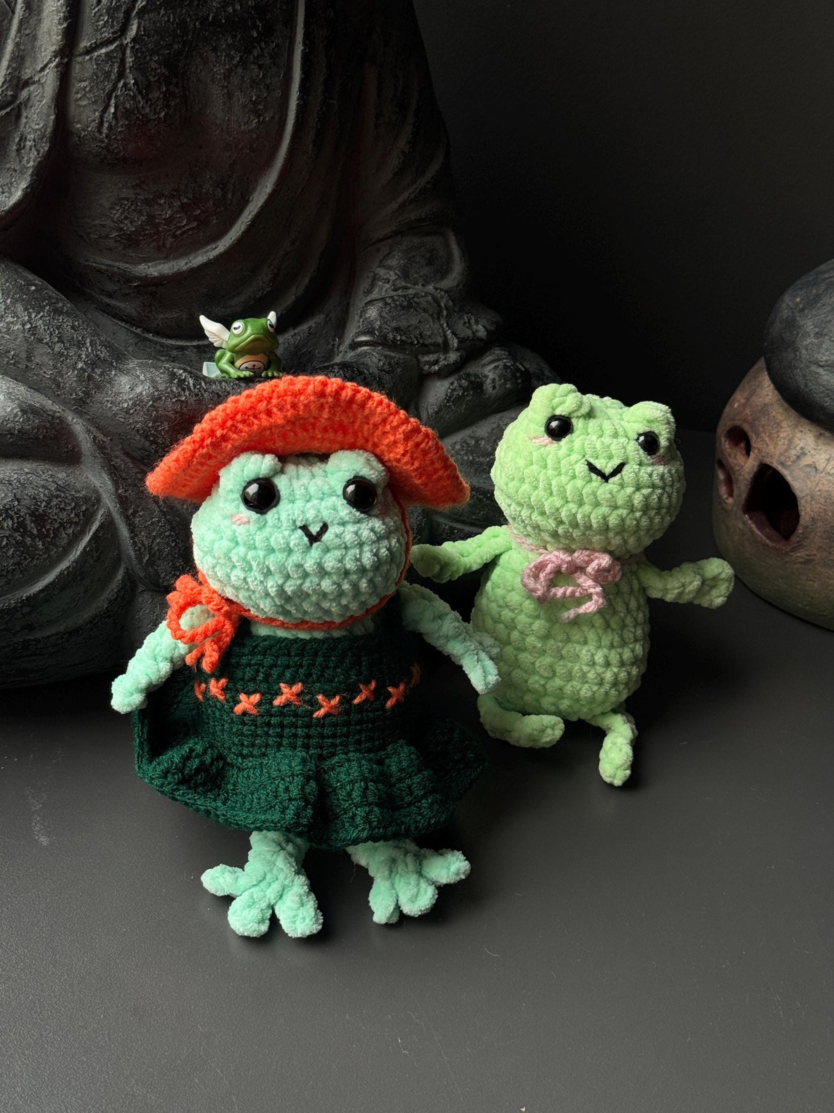 Handmade Plush Frog Toy – Soft Velvet Crochet Frog, Cute Amigurumi Frog Doll
