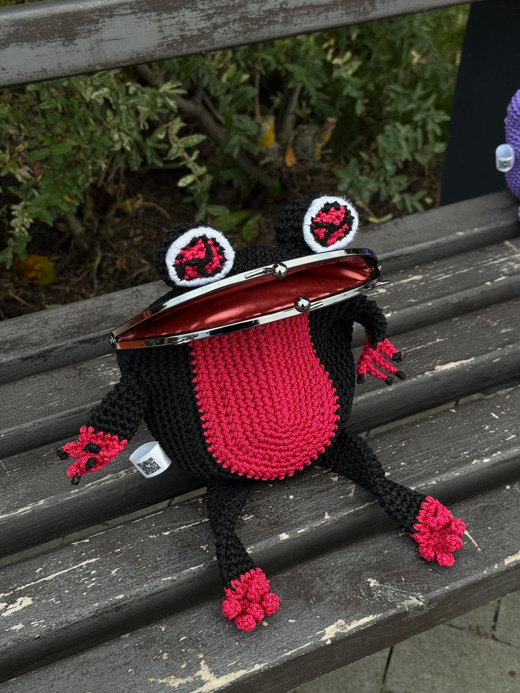 Crochet Frog Bag in Dark Anime Style – Handmade Frog Purse with Red Clouds