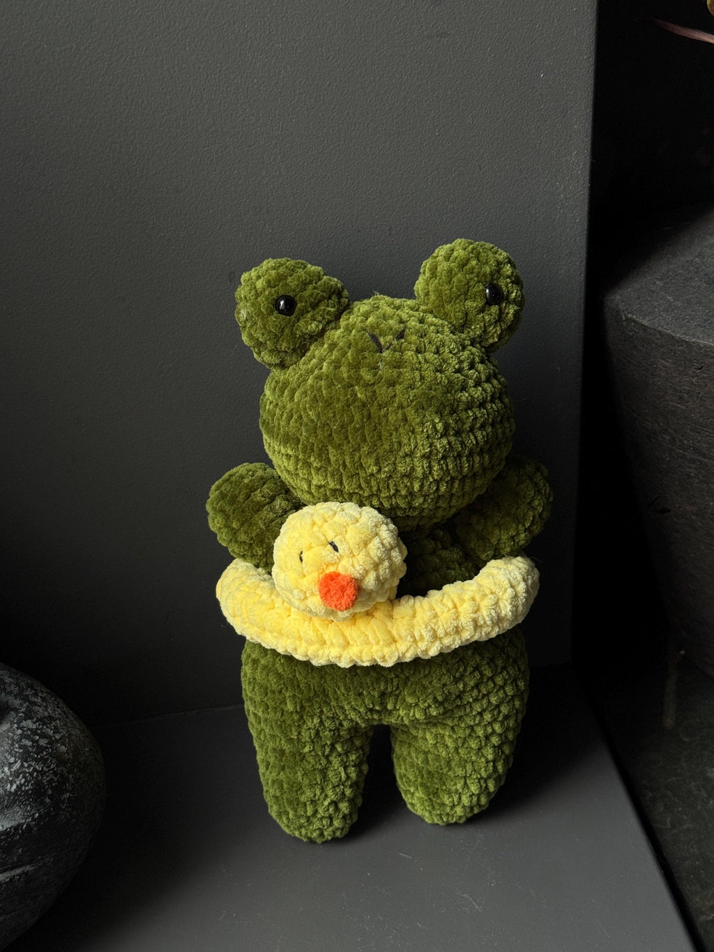 Handmade Plush Frog Toy – Soft Velvet Crochet Frog, Cute Amigurumi Frog Doll
