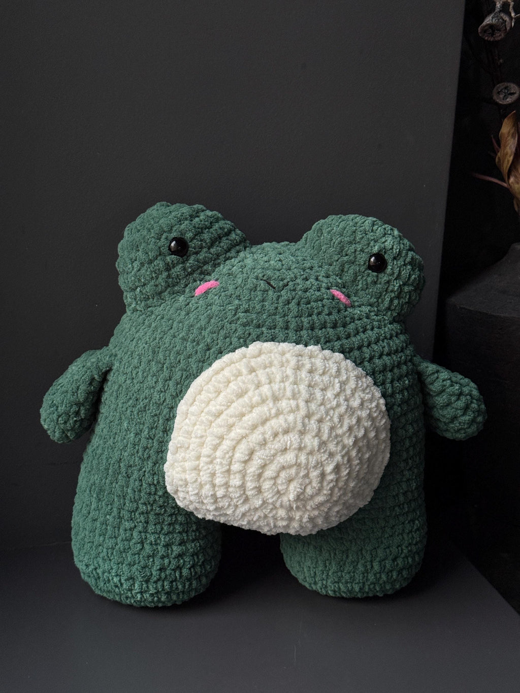 Plush Crochet Frog Pillow – Handmade Velvet Frog Toy, Soft Decorative Frog for Home Interior